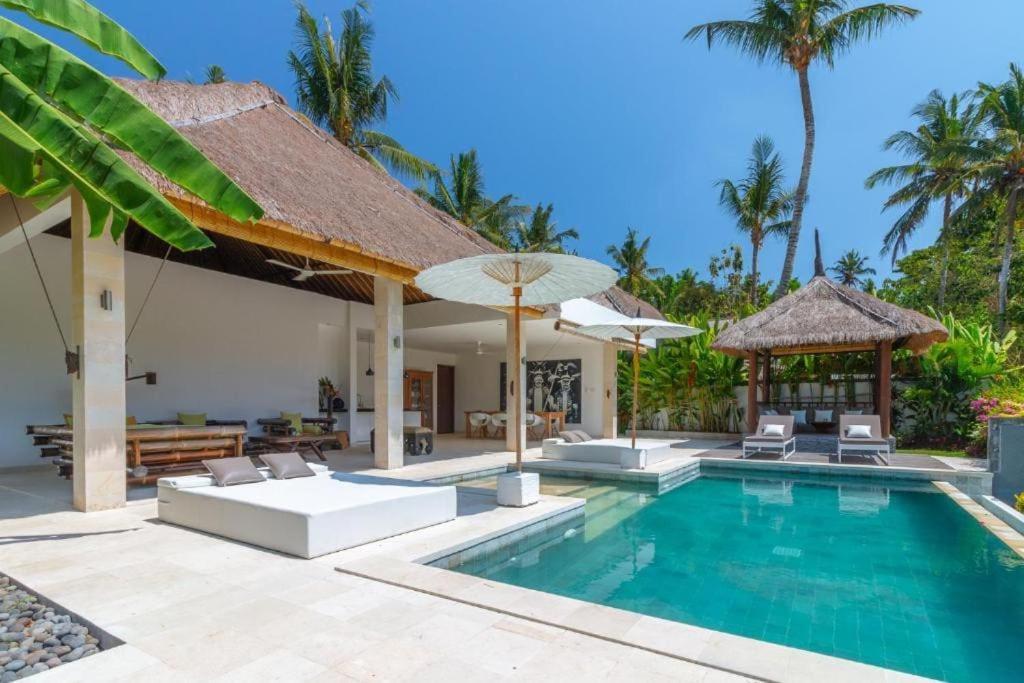 Villa Hidden Pearl, With Private Cook And Pool 卡朗阿森 外观 照片