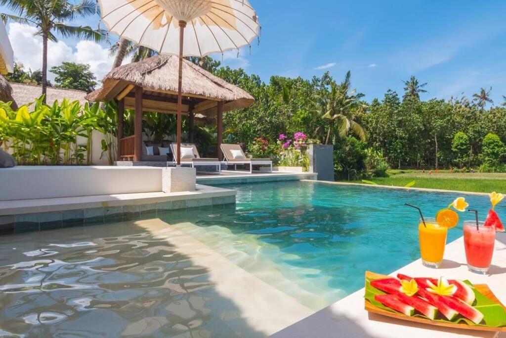 Villa Hidden Pearl, With Private Cook And Pool 卡朗阿森 外观 照片