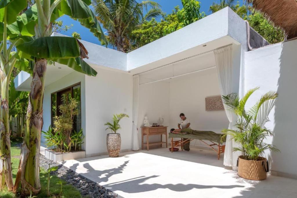 Villa Hidden Pearl, With Private Cook And Pool 卡朗阿森 外观 照片