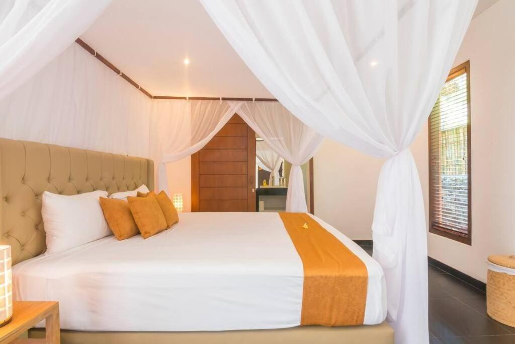Villa Hidden Pearl, With Private Cook And Pool 卡朗阿森 外观 照片